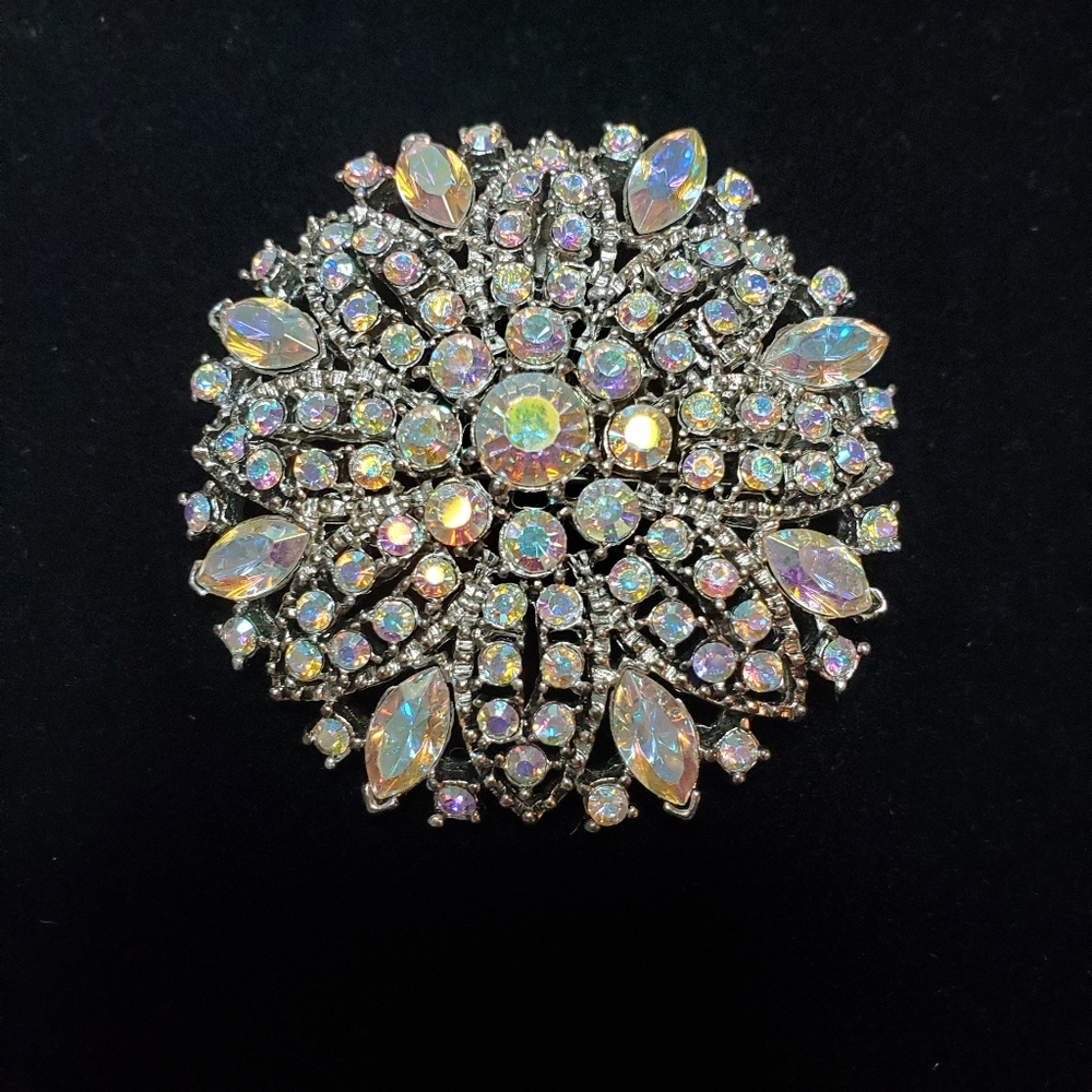 Vintage Silver Tone Rhinestone Crystal Brooch